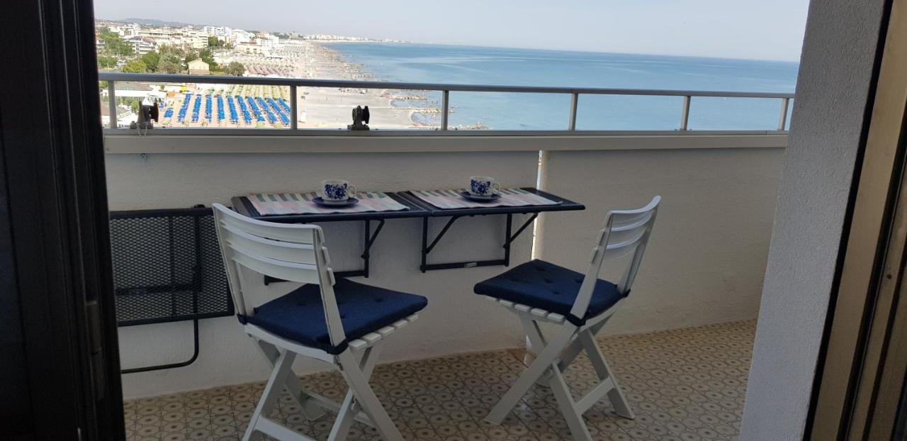 Sul Mare... Apartment Misano Adriatico Exterior photo